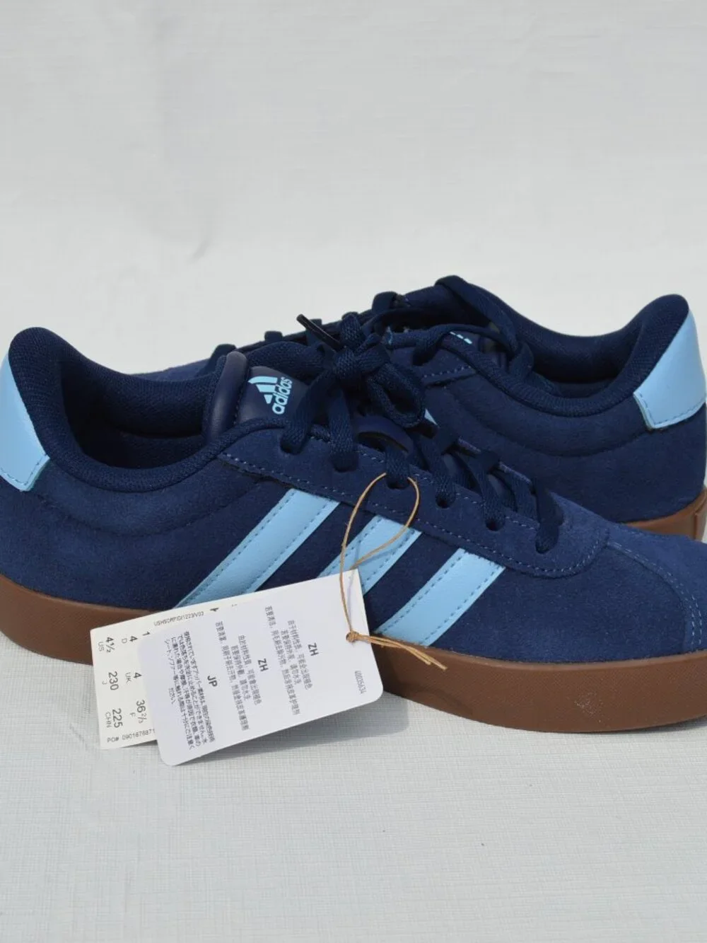 Adidas VL Court 3.0 Shoes Size 4.5  (New)